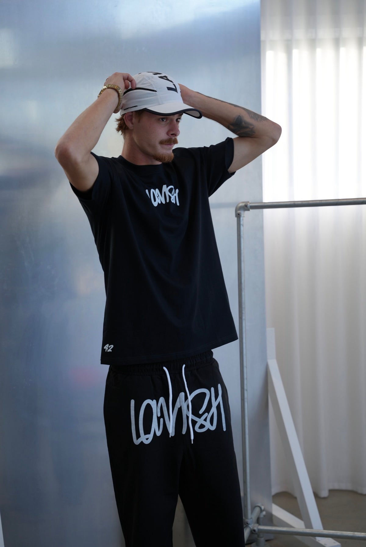Lavish black Winter Tee